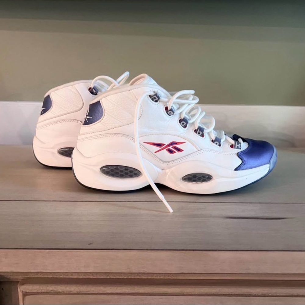 Mens Reebok Iverson Question Mid Blue Toe
Basketball Sneaker Size 10.5